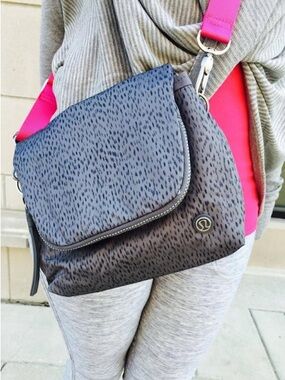 Lululemon Party Om Bag